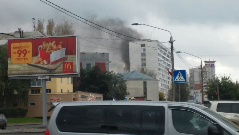 Пожар на пересечении Красноармейского и Молодежной.