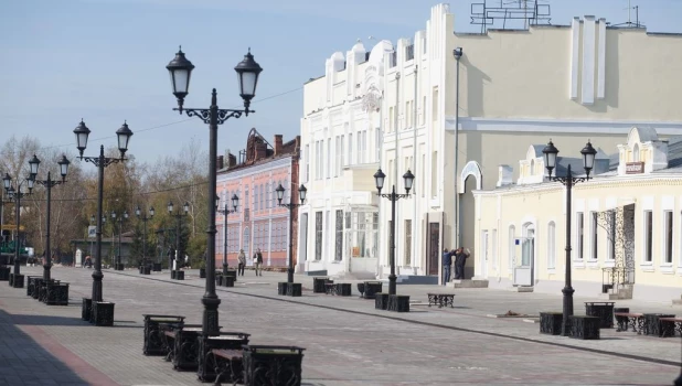 "Барнаульский Арбат" за день до открытия. Ул. Мало-Тобольская.