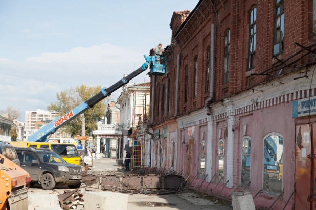 "Барнаульский Арбат" за день до открытия. Ул. Мало-Тобольская.