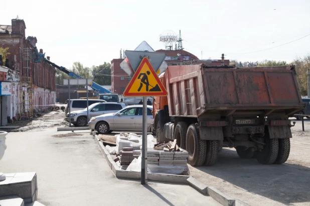 "Барнаульский Арбат" за день до открытия. Ул. Мало-Тобольская.