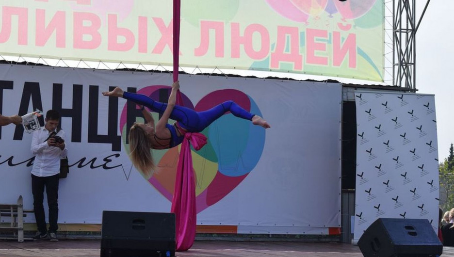 Фестиваль танцев в Барнауле.