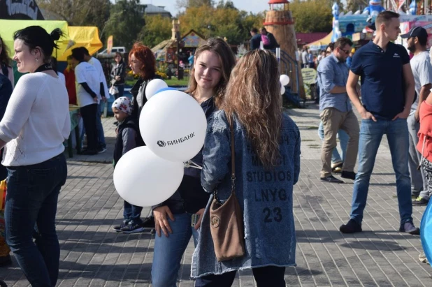 Фестиваль танцев в Барнауле.