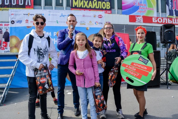 В честь Дня города и юбилея Алтайского края издательский дом "Алтапресс" организовал большой праздник.