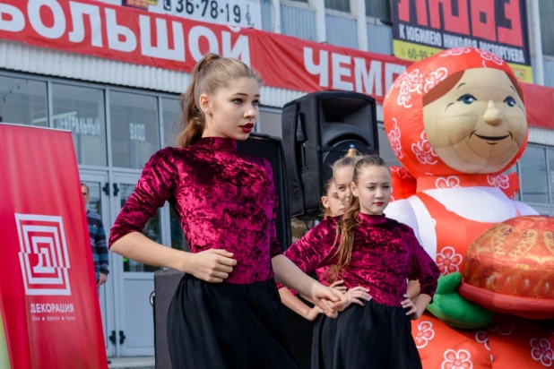 В честь Дня города и юбилея Алтайского края издательский дом "Алтапресс" организовал большой праздник.