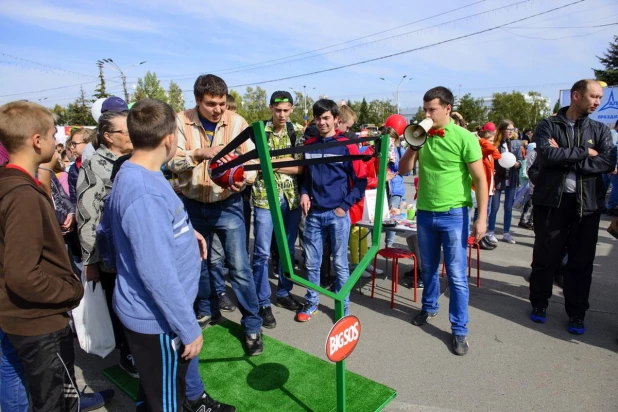 В честь Дня города и юбилея Алтайского края издательский дом "Алтапресс" организовал большой праздник.