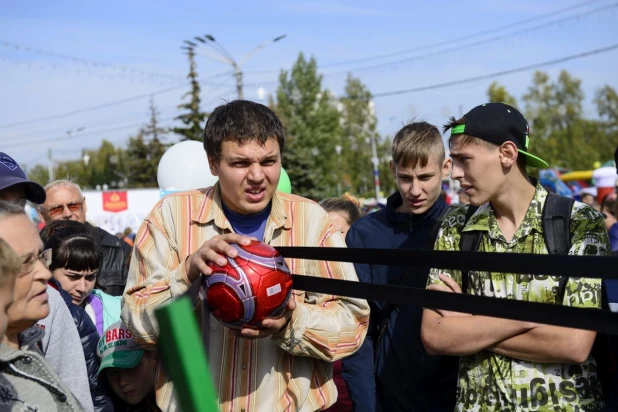 В честь Дня города и юбилея Алтайского края издательский дом "Алтапресс" организовал большой праздник.