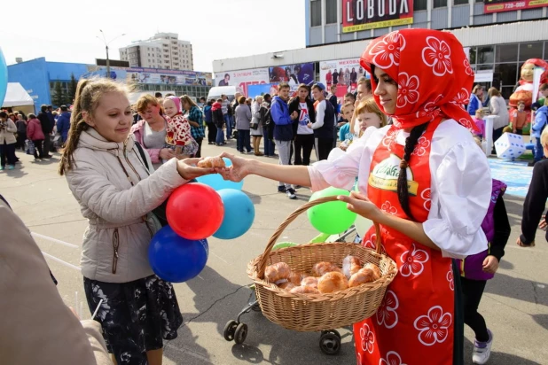 В честь Дня города и юбилея Алтайского края издательский дом "Алтапресс" организовал большой праздник.