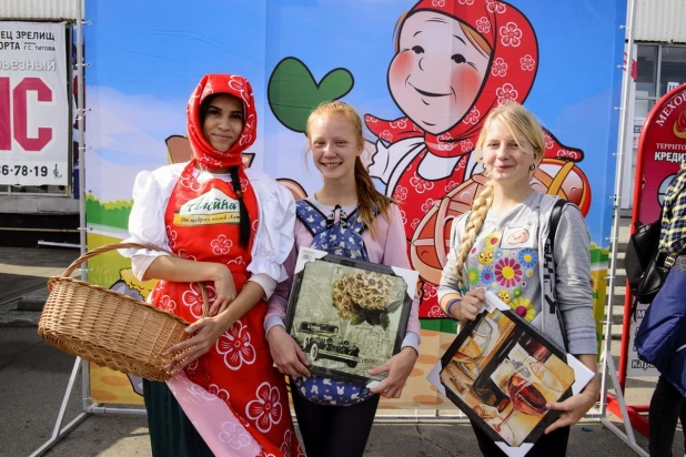 В честь Дня города и юбилея Алтайского края издательский дом "Алтапресс" организовал большой праздник.