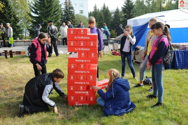 Большая городская игротека прошла на площади Сахарова.