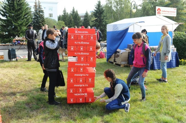 Большая городская игротека прошла на площади Сахарова.