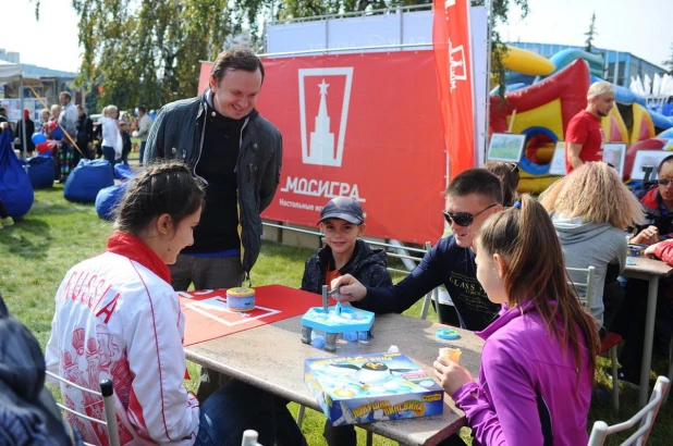 Большая городская игротека прошла на площади Сахарова.