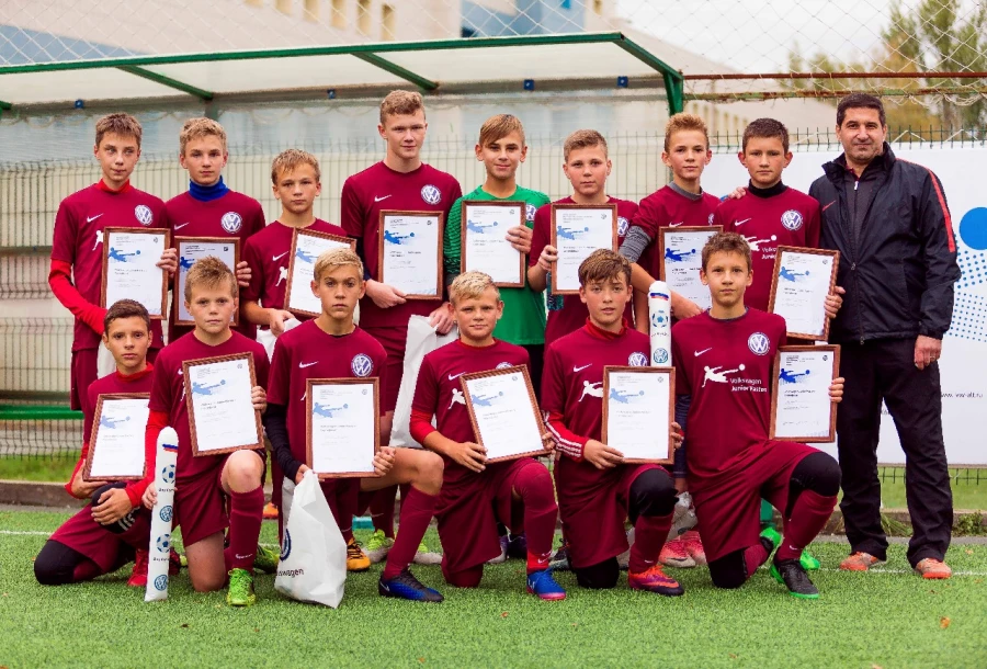 Футбольная команда "Алтай".