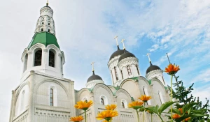 Строительство старообрядческого храма Покрова Богродицы в Барнауле.