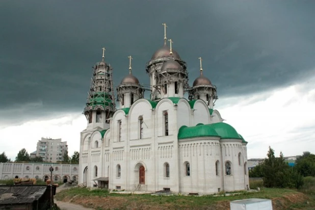 Строительство старообрядческого храма Покрова Богродицы в Барнауле.