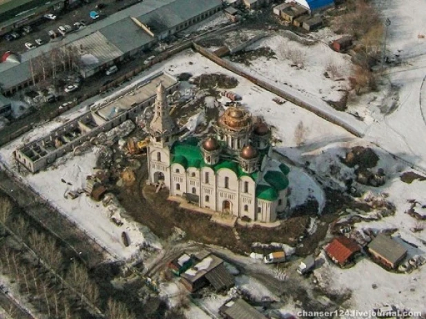 Строительство старообрядческого храма Покрова Богродицы в Барнауле.