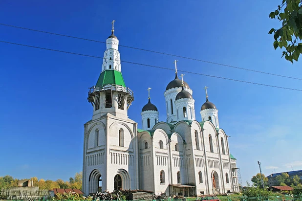 Строительство старообрядческого храма Покрова Богродицы в Барнауле.