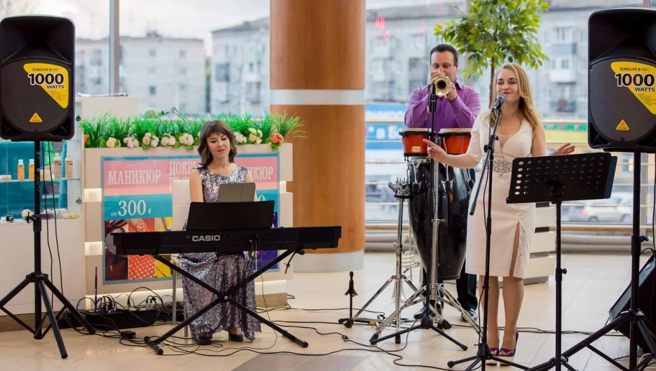 Концерт лаунж-бенда "Royal Flush".