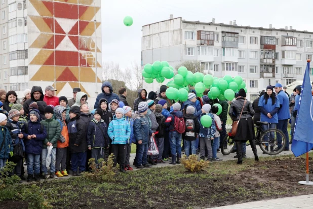 80 зеленых шаров.