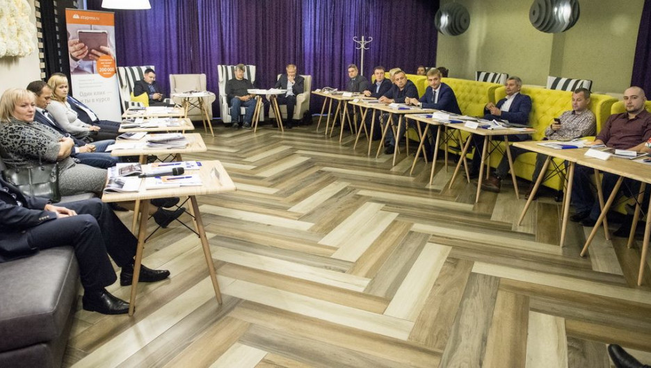 Круглый стол "Может ли Барнаул стать умным городом?".