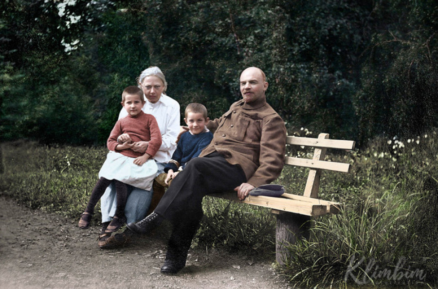 Владимир Ленин и Надежда Крупская. Горки, 1922 год.