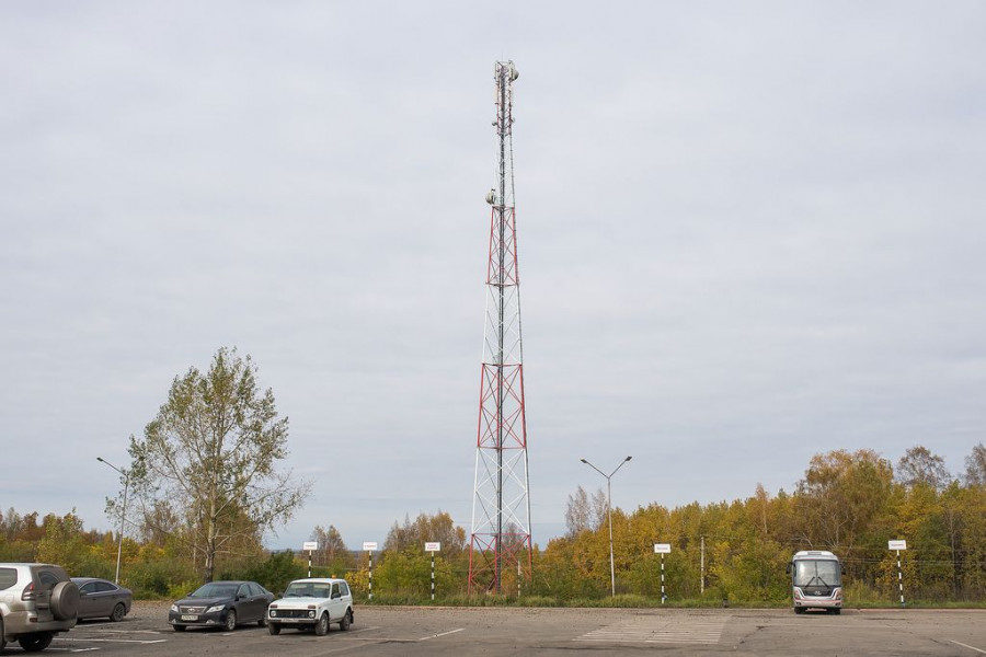 70-метровая вышка сотовой связи на разрезе &quot;Черниговец&quot;.