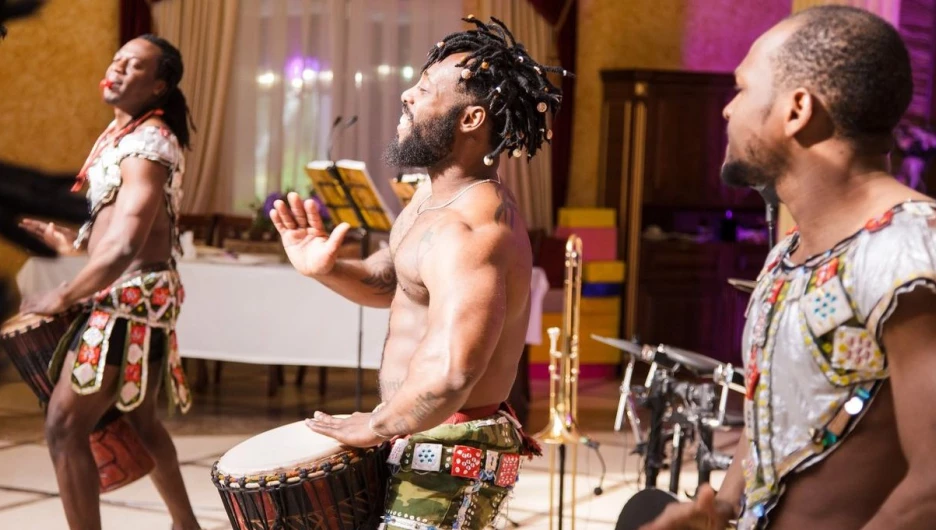 Русско-африканский танцевальный марафон.