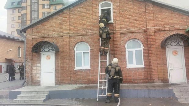 Пожар на территории Покровского собора.