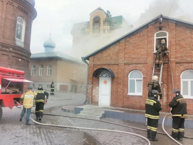 Пожар на территории Покровского собора.