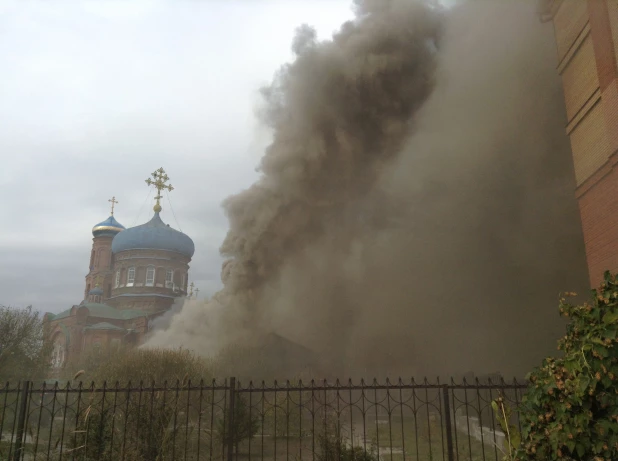 Пожар на территории Покровского собора.