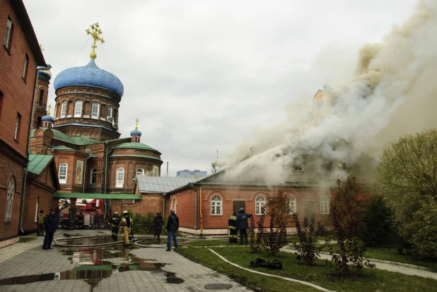 Пожар на территории Покровского собора.