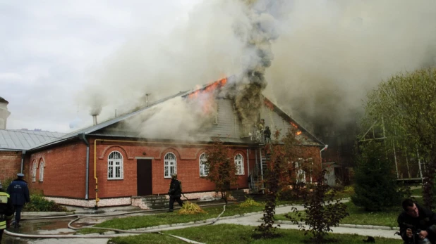 Пожар на территории Покровского собора.