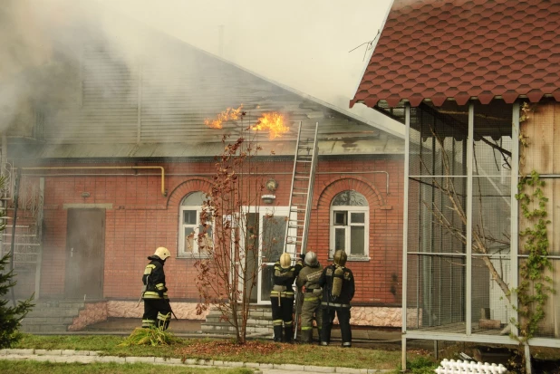 Пожар на территории Покровского собора.