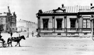 Управление Алтайского округа на Соборной площади, позднее земская управа, дом колхозника (ул.Ползунова, 40)