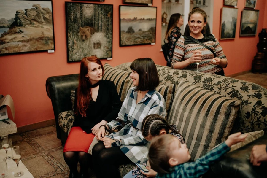 Галерея "Нагорная" отметила свой день рождения.