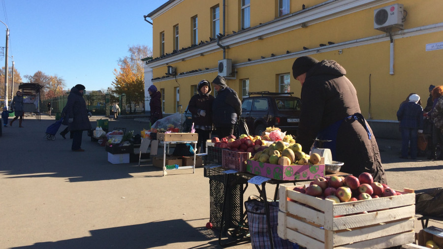 Торговля на улицах Барнаула.