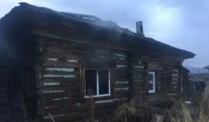 В Усть-Коксе пострадал от пожара дом школьника-героя Сергея Рехтина.