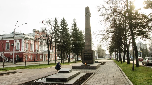 Мемориальный комплекс на проспекте Ленина в Барнауле.