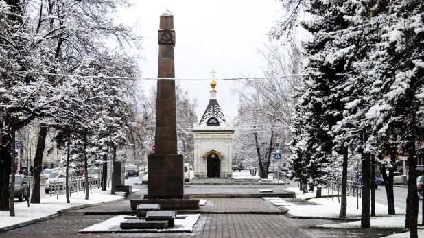 Мемориальный комплекс на проспекте Ленина в Барнауле.