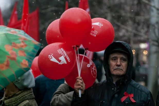 Шествие и митинг барнаульских коммунистов  7 ноября 2017 года.