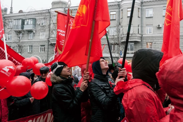 Шествие и митинг барнаульских коммунистов  7 ноября 2017 года.