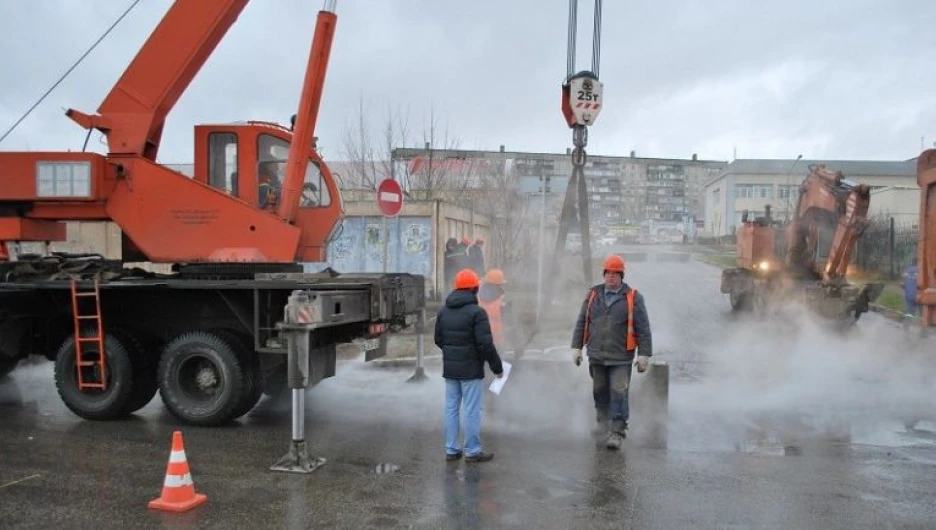 В Бийске из-за аварии отключили отопление и горячую воду. 10 ноября 2017 года.