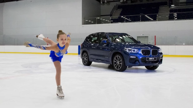 В Барнауле презентовали новый BMW X3.