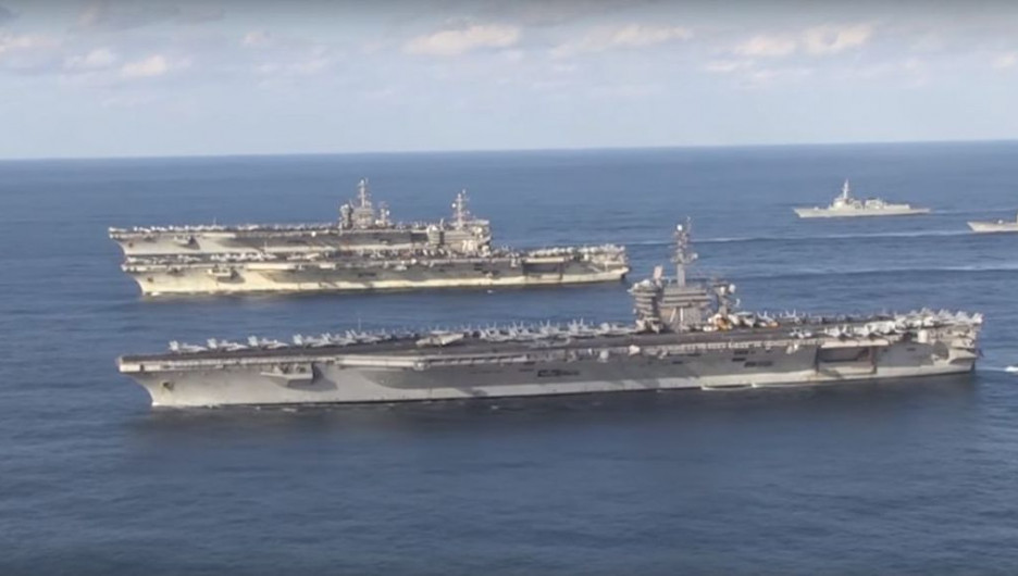 США показали видео появления трех авианосцев у берегов Кореи