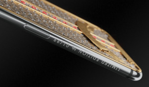 iPhone X, посвященные черной икре и императорской короне.