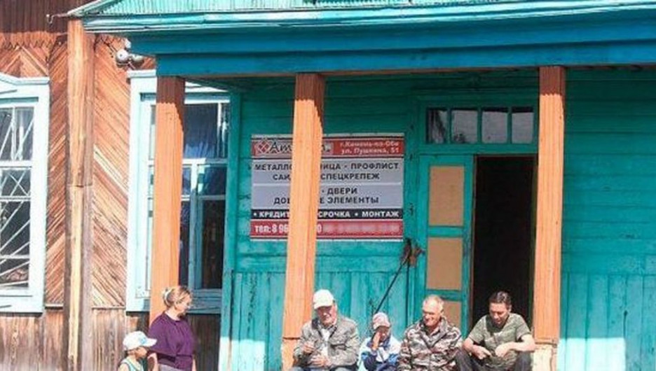 В Алтайском крае директор Дома культуры продал двух быков, чтобы содержать учреждение.