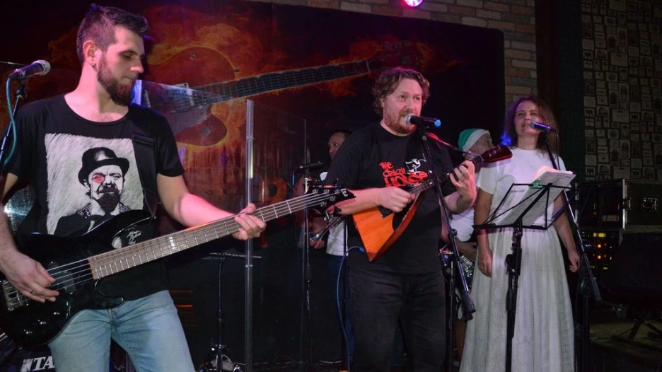 Барнаульская группа "Дубовая роща".