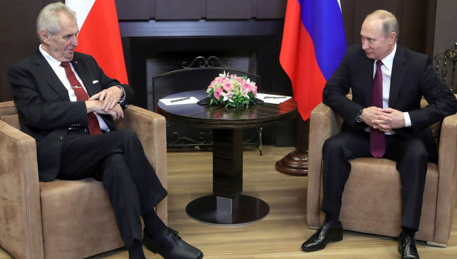 Владимир Путин с президентом Чешской Республики Милошем Земаном.