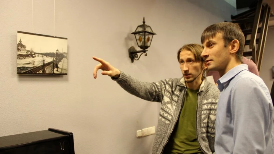 Выставка Евгения Кучинева "100 кадров назад".