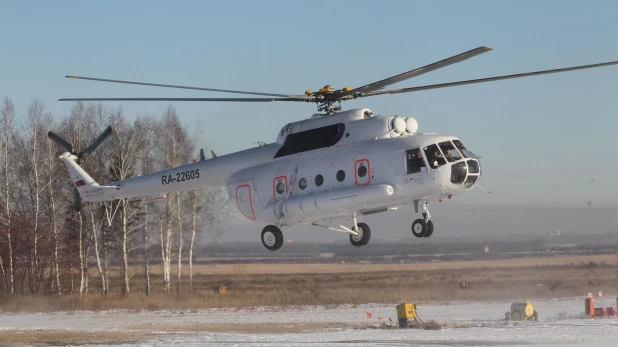 Вертолет Ми-8 с медицинским модулем. Андрей Каспришин ("Алтайская правда")