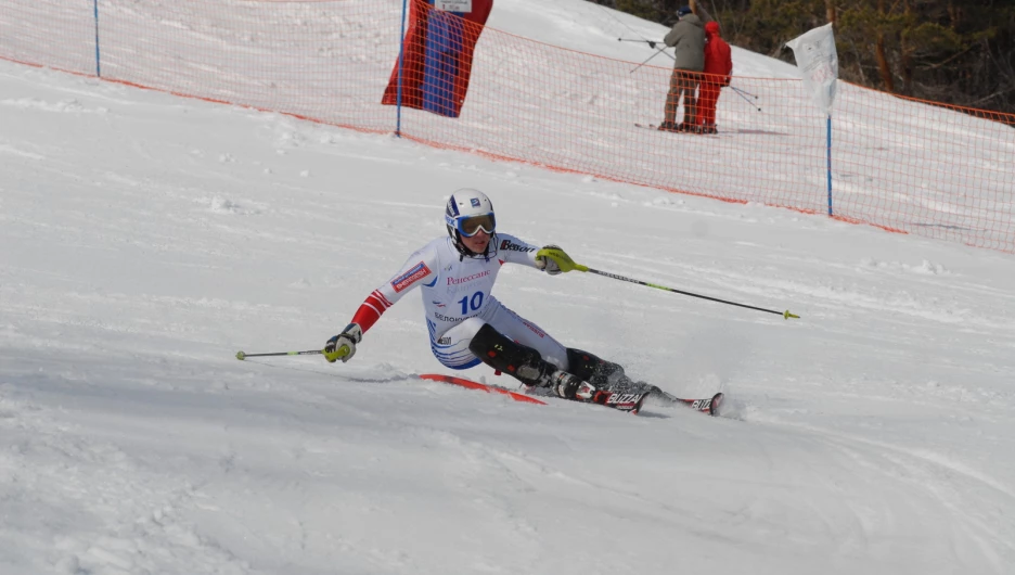 Горные лыжи.